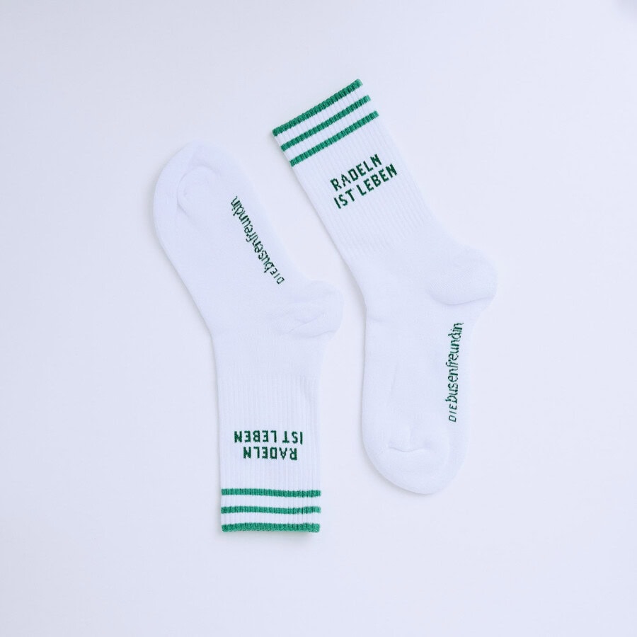 busenfreundin-socken-radeln-ist-leben1
